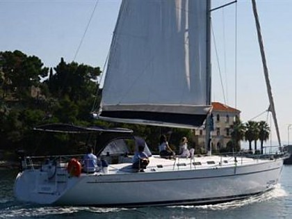 Hrvaška charter in jadranje - Jadrnica - Beneteau Cyclades 50.5 (code:ULT13) - Kastel Gomilica - Riviera Split  - Hrvaška 
