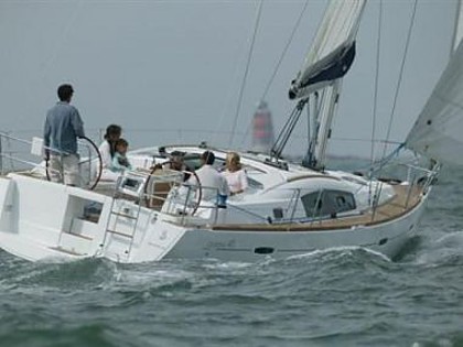 Hrvaška charter in jadranje - Jadrnica - Beneteau Oceanis 40 (code:ULT42) - Kastel Gomilica - Riviera Split  - Hrvaška 